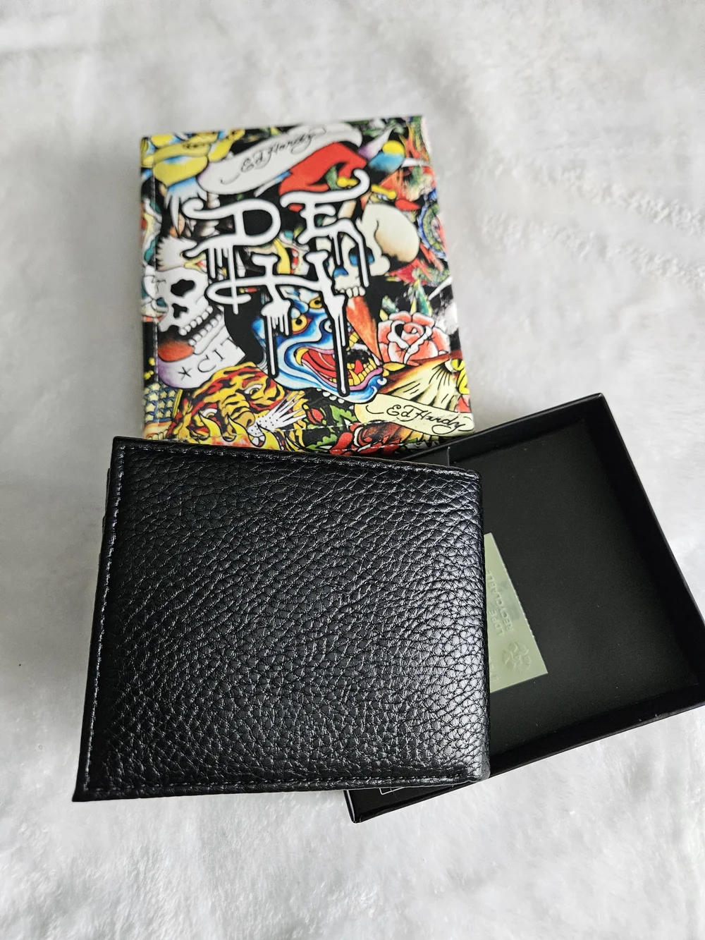 Ed Hardy Black Pebbled Leather Bi-Fold Wallet With Gift Case